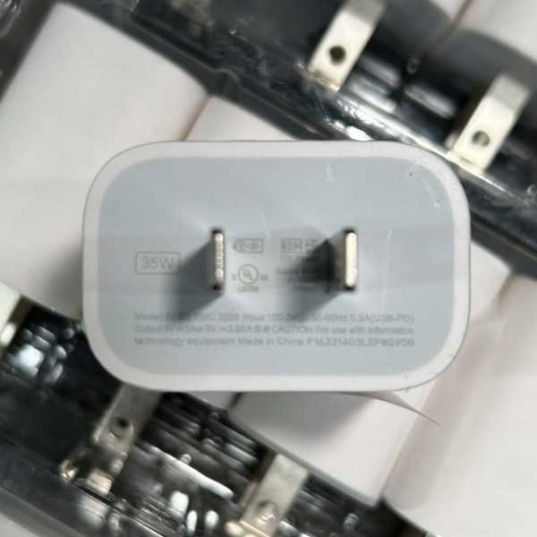 Apple iPhone Charger - Image 2